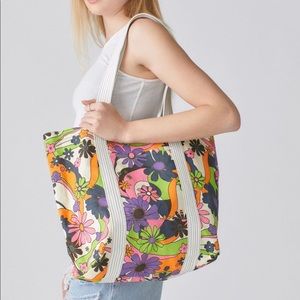 UO Basic Printed Tote